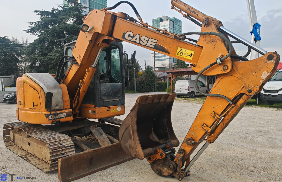 Escavatore CASE CX 75 SR con Lama